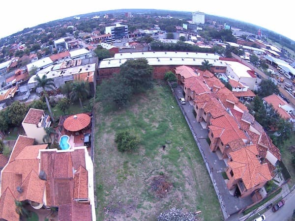 Terreno en Venta de 1858 m2 a una cuadra de Aviadores