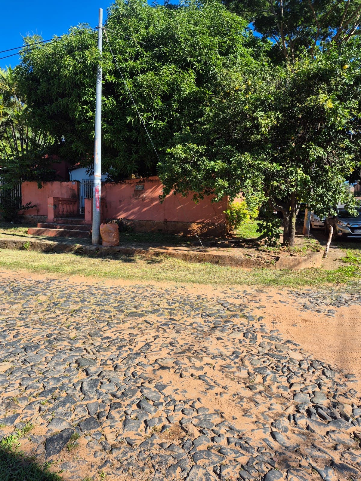Vendo terreno es esquina en Asunción