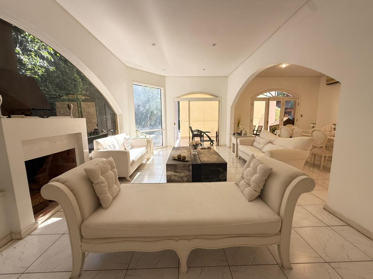 Hermosa residencia a pasos de la av. Santisima Trinidad — foto 4