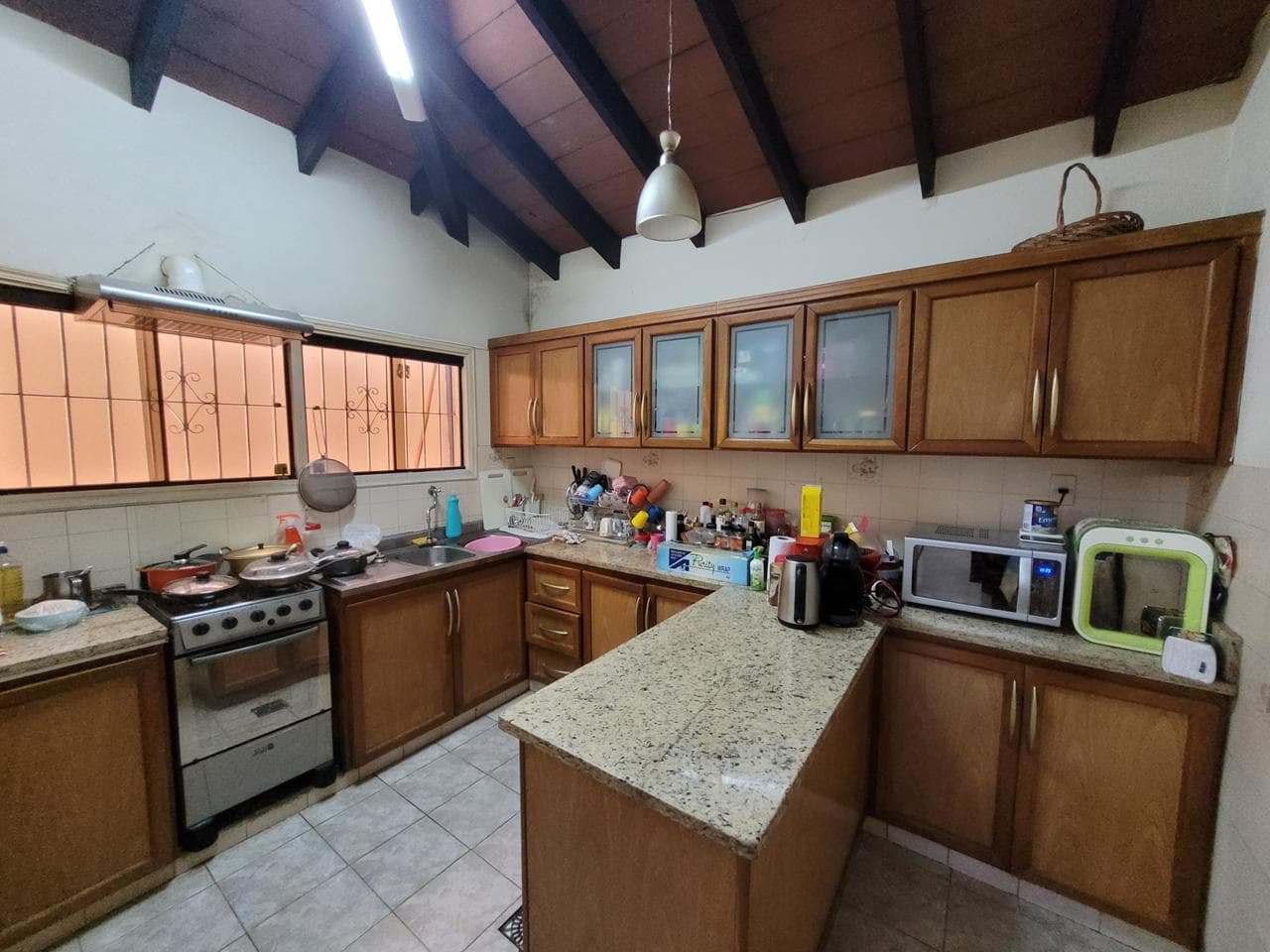 amplia residencia en Barrio San Vicente ????, foto 5