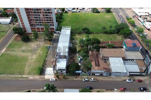 Terreno Comercial de 1300 M2 en Encarnación a metros de la Playa, foto 4