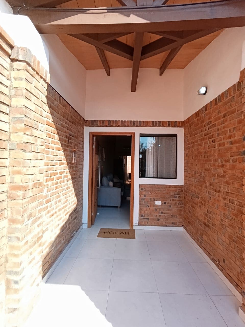 Hermosa Casa En Villa Elisa de tres dormitorios, foto 2