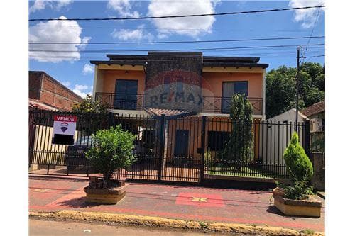 Casa en venta, encarnacion