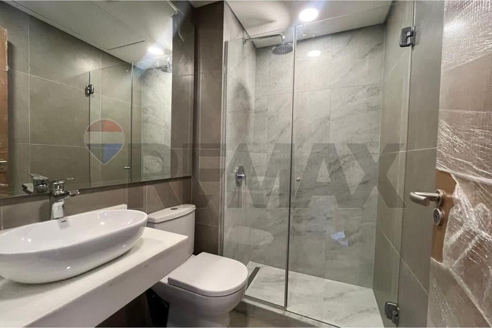 Departamento de 2 Dormitorios con Cochera a 900 mts del Paseo La Galería, foto 2