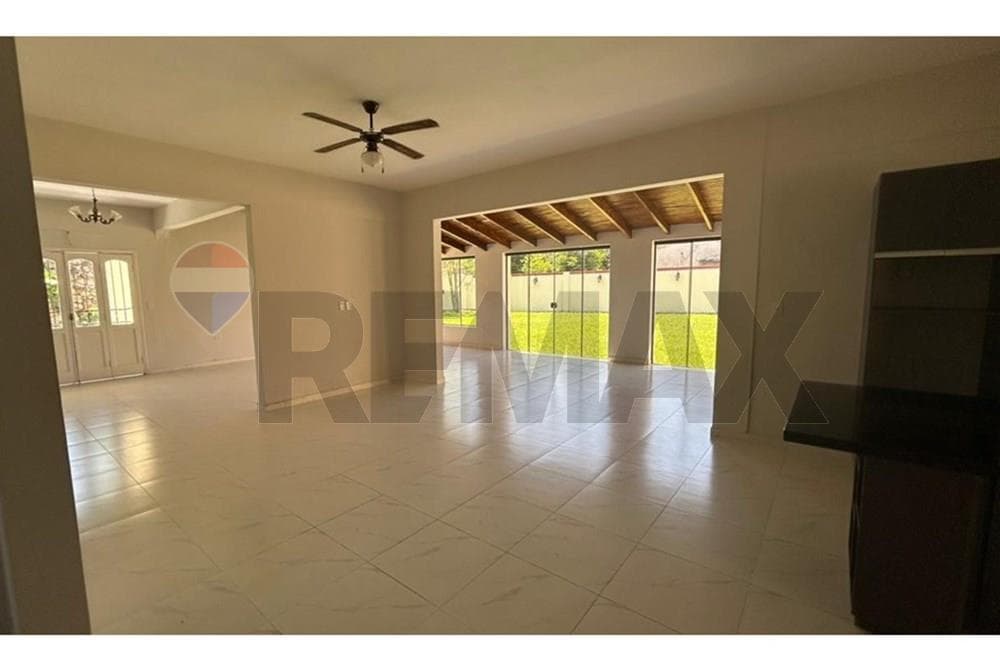 Residencia en Luque, foto 2