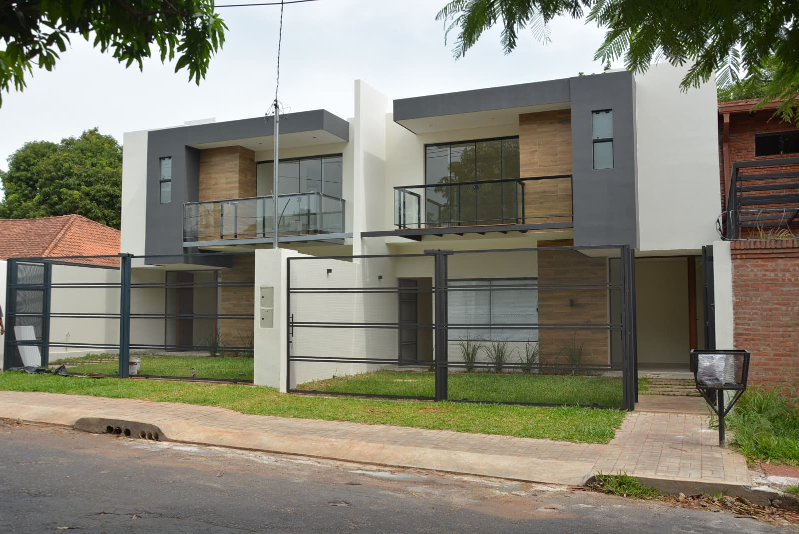 Vendo hermoso duplex a estrenar asuncion barrio villa aurelia