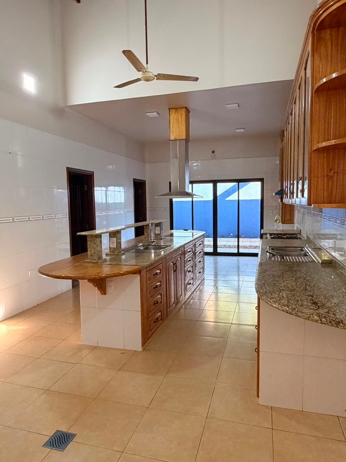 Vendo/alquilo Amplia Residencia En Hernandarias — foto 4