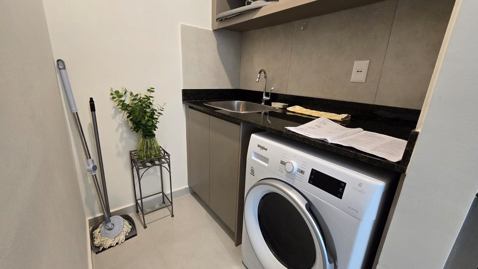 En venta departamento amoblado con renta a pasos del shopping del sol, foto 5