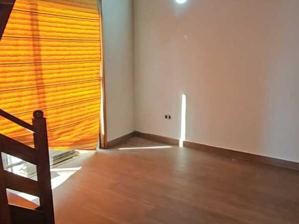 Hermosa casa en esquina en alquiler en Villa Morra — foto 5
