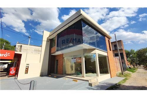 Salón Comercial a una cuadra de la Transchaco — foto principal
