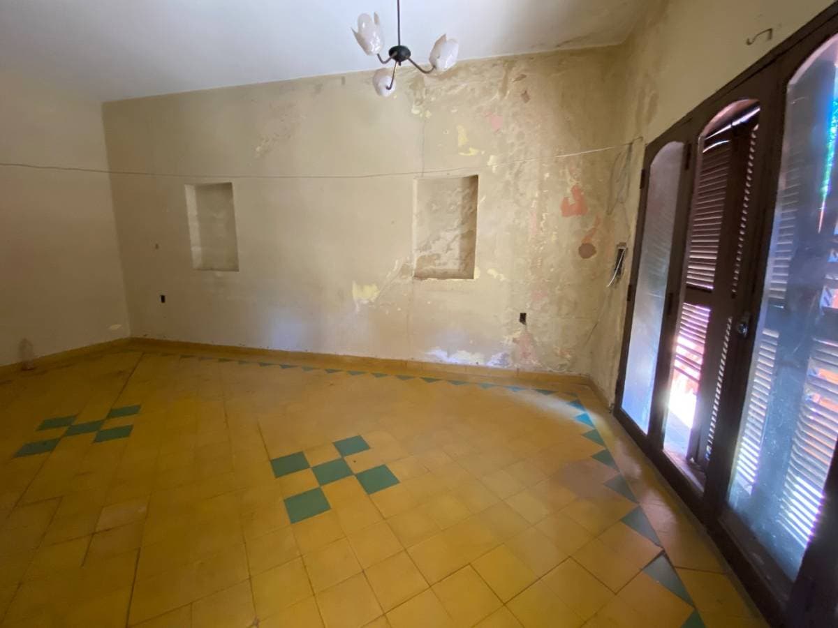 Casa en Venta en la Encarnacion a demoler o refaccionar, foto 3