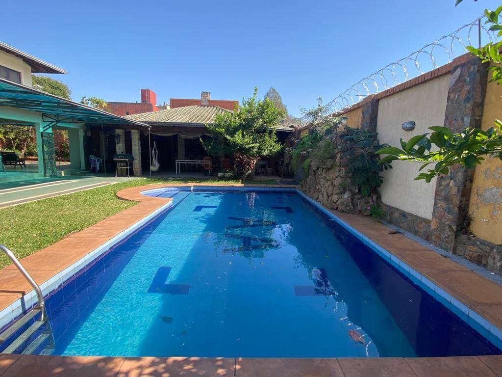 En Venta – Hermosa Casa en Barrio Kennedy, Lambaré, foto 5