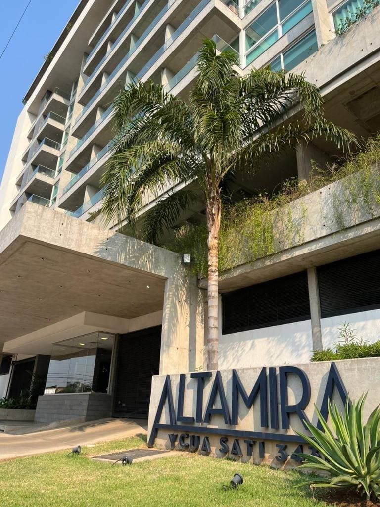Amplio monoambiente en altamira ycua sati totalmente amoblado — foto 2