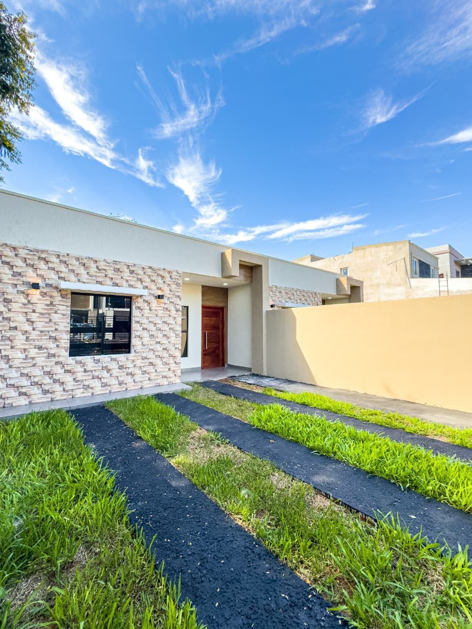En venta Casa a estrenar en Lambaré 3 Hb, foto 2
