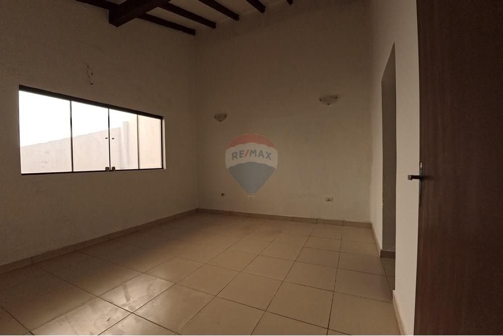 Casa - Alquiler - San Roque, Paraguay — foto 2