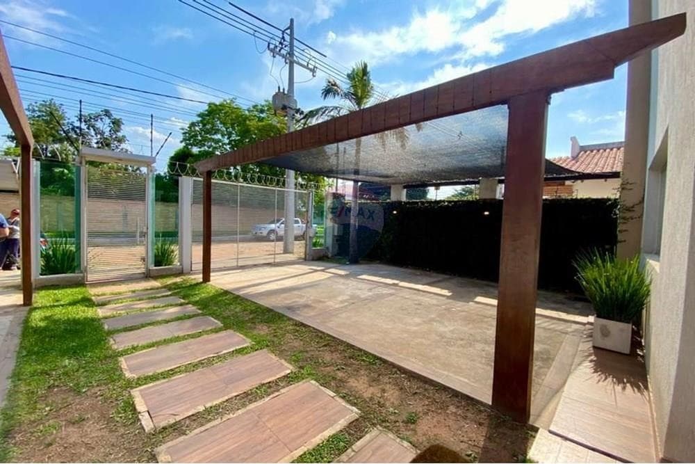 Moderna casa semi amoblada en alquiler en Luque, foto 4