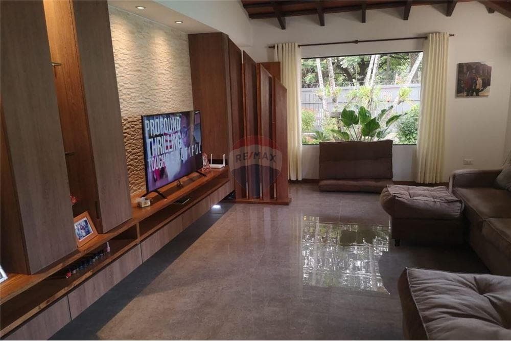 Casa - Venta - San Lorenzo, Paraguay, Disfruta!