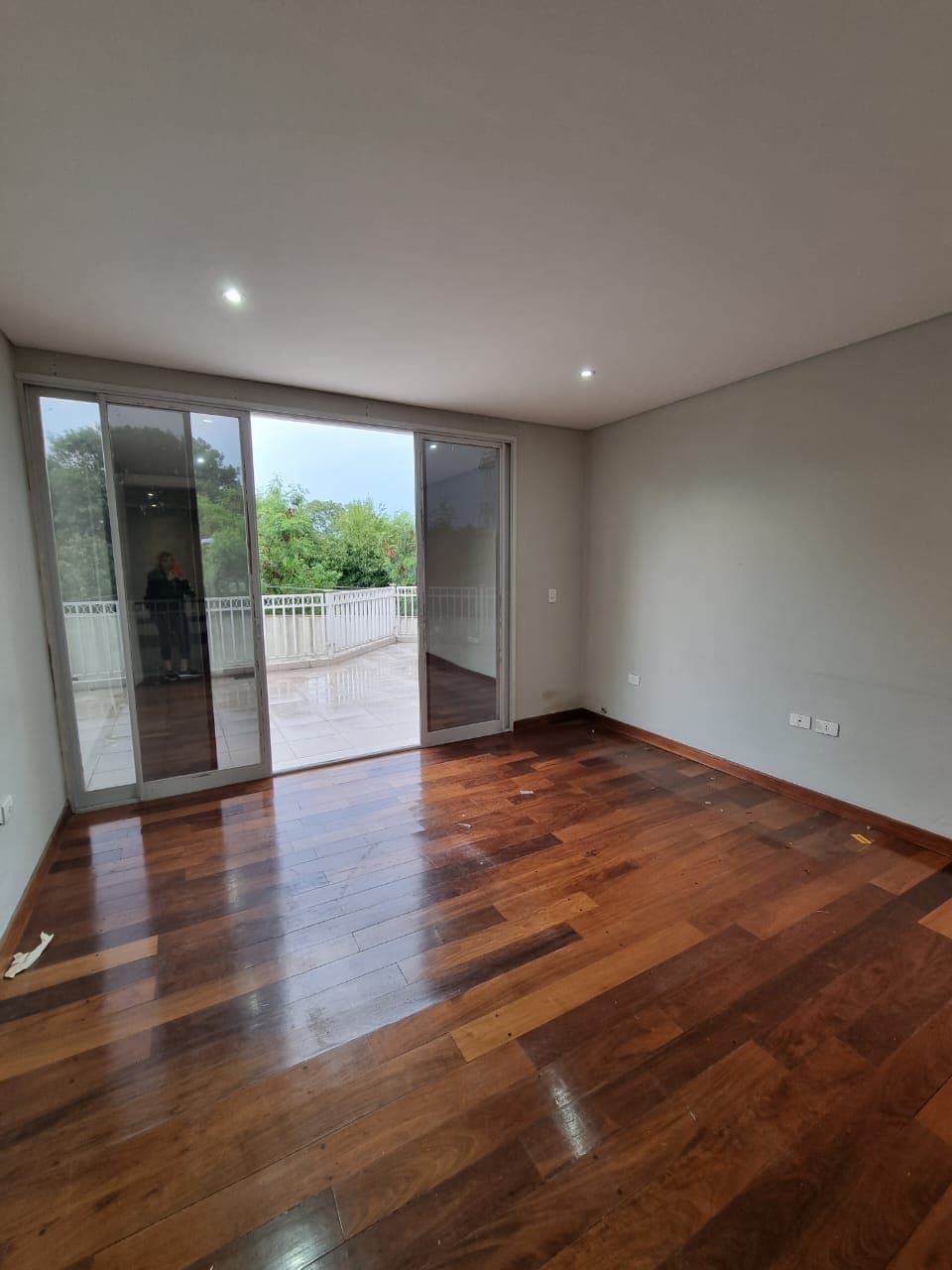 Hermosa residencia en condominio cerrado zona stma Trinidad, foto 5