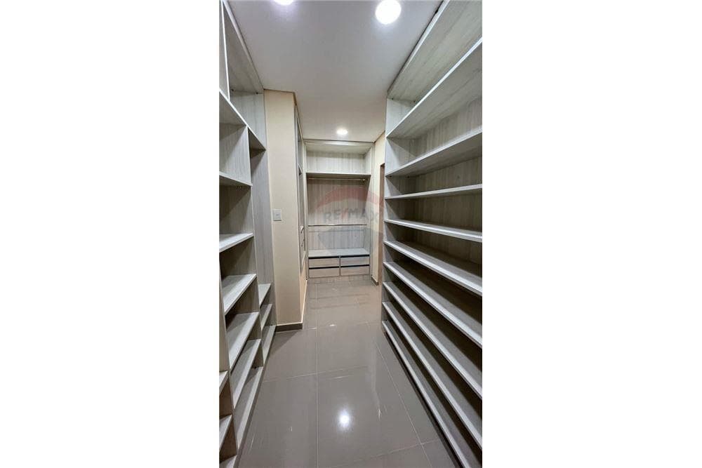 Vendo duplex amoblado