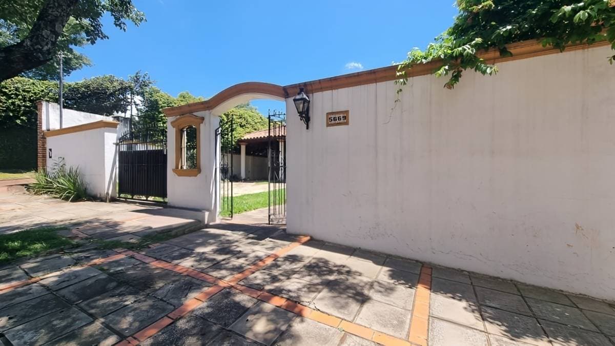 Venta de casa, gran oportunidad en barrio los laureles