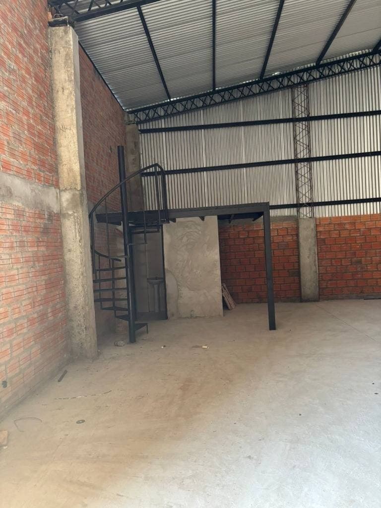 Deposito en mariano roque alonzo, foto 3