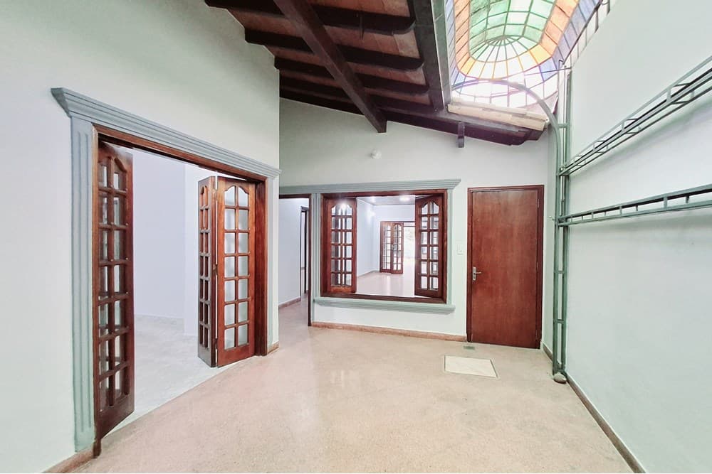 Casa-Alquiler-Av. Defensores del Chaco, San Lorenzo, Central — foto 1