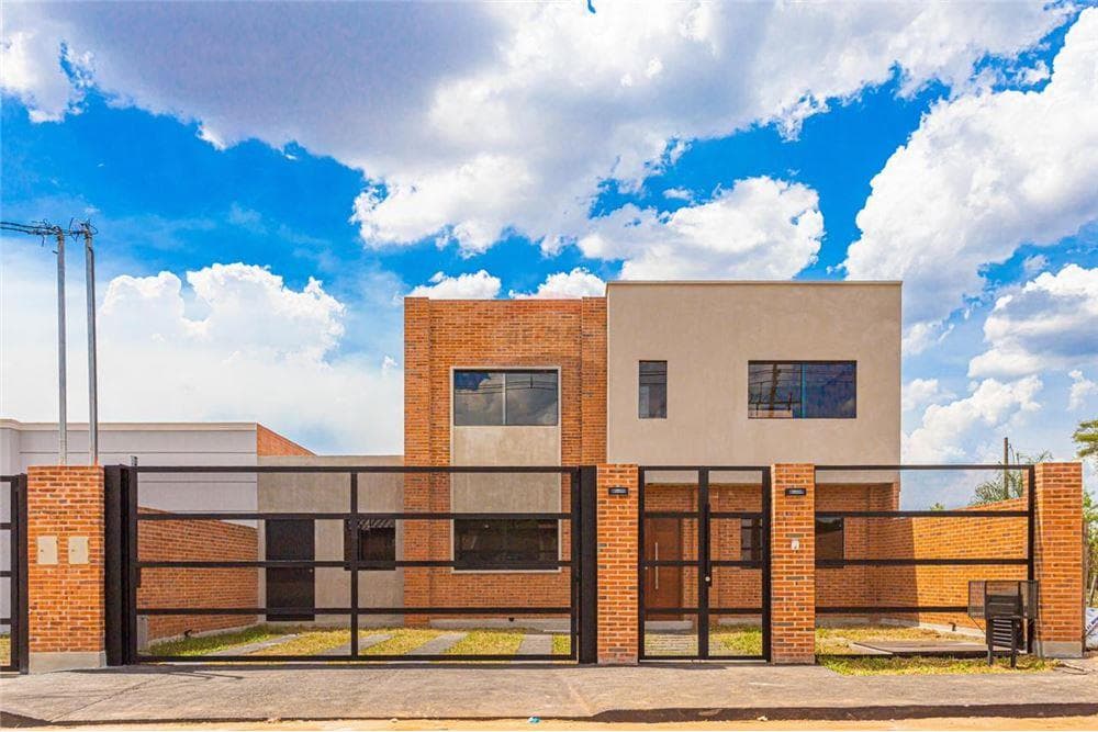 Casa - Venta - Paraguay Central Luque, invierte en un hermoso hogar! — foto 1