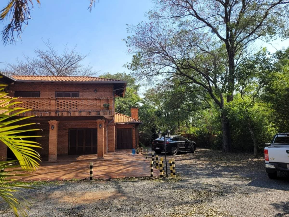 En venta amplia propiedad en esquina de 1.282 m2, foto 3