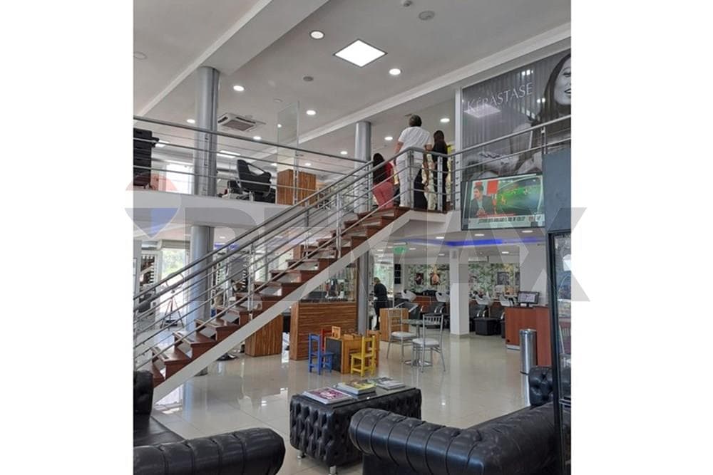 propiedad comercial Avda Félix Bogado — foto 2