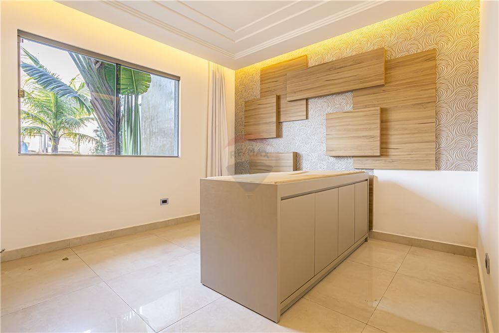 Exclusiva Residencia en el B Mcal Estigarribia, foto 2