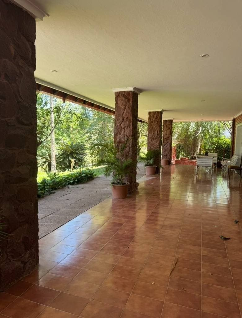 Amplia residencia en venta parques del yacht y golf club, foto 3
