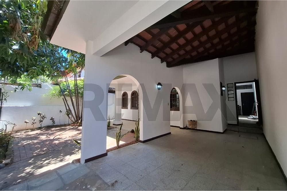 Casa - Alquiler - Obrero, Paraguay, foto 2
