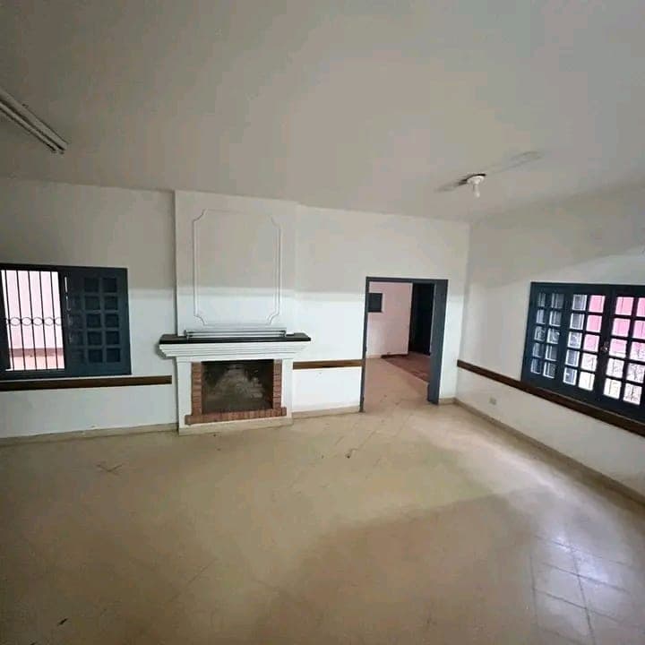 casa de 1540 m2 zona mburubicha roga, foto 4
