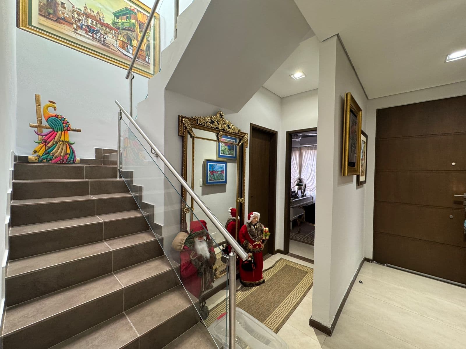 En Venta Residencia Premium con características de Estreno en Villa Elisa, foto 3