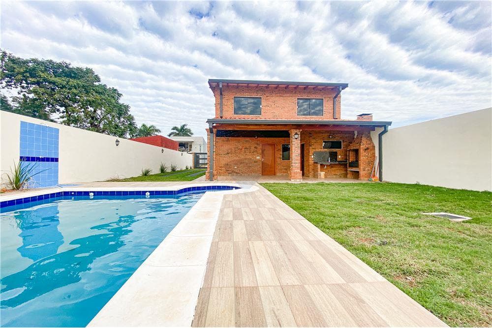 Casa con Piscina a Estrenar en Villa Elisa, foto 1