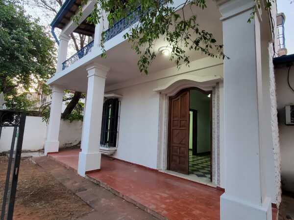 Propiedad estilo colonial en bº Las Mercedes de Asunción, foto 5