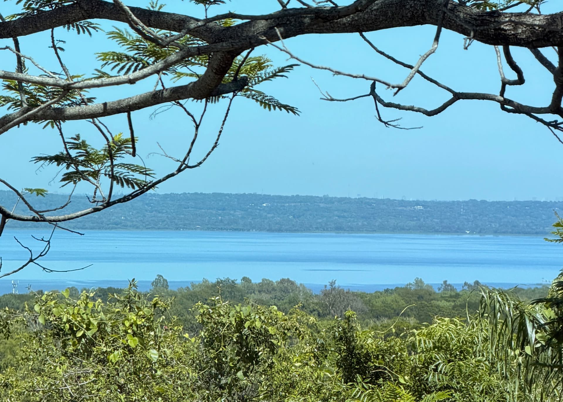Hermoso Terreno Alto A Pasos De Tava Glamping Con Vista Panorámica Al Lago