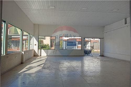 En alquiler salón comercial en Fernando de la Mora - zona sur, foto 4