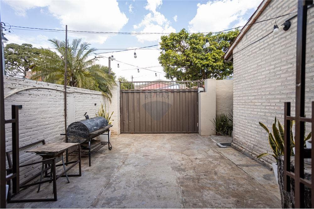 Casa en esquina z/ Fortis Abasto Fdo de la Mora, foto 4