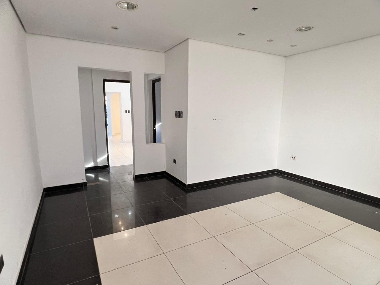 Tu próximo espacio comercial en una ubicación estratégica de Asunción, foto 4