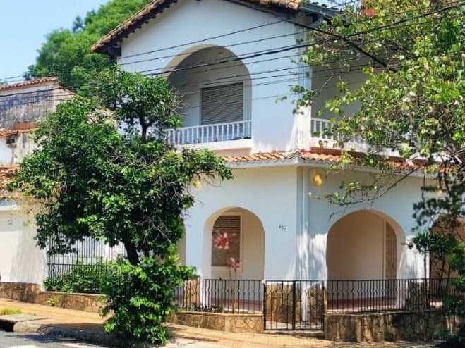Casa en esquina en barrio ciudad nueva — foto 2