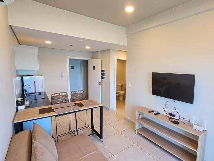 Departamento con vista alrío en alquiler, foto 1