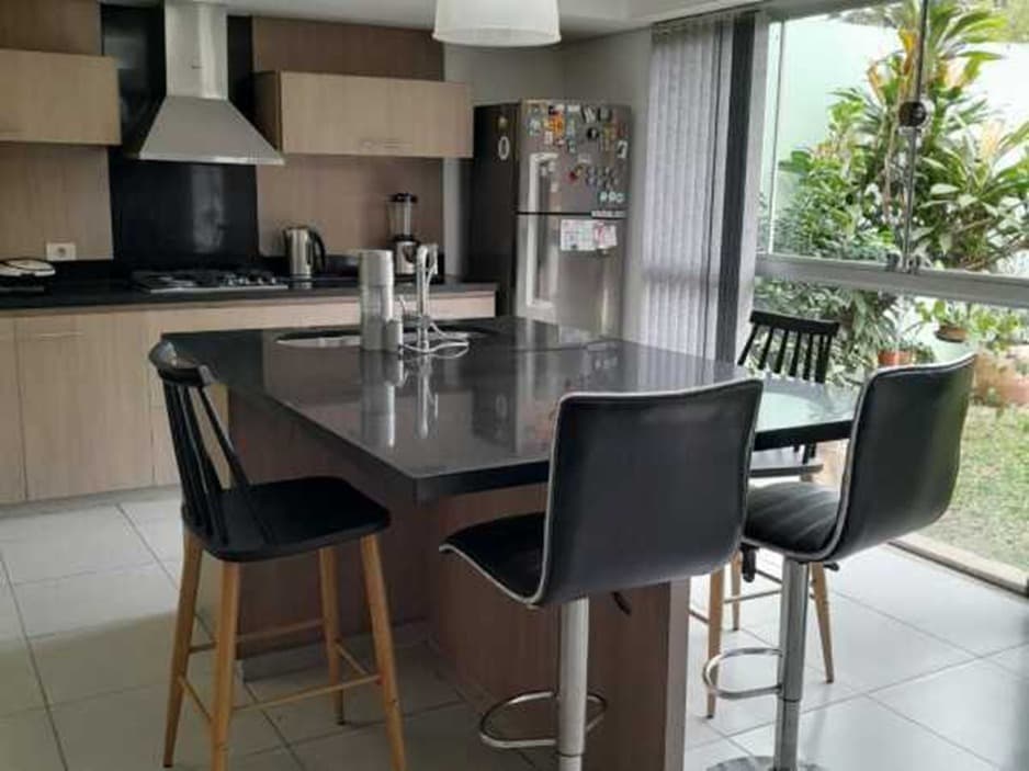 Casa a 3 cuadras de costanera sur, foto 2