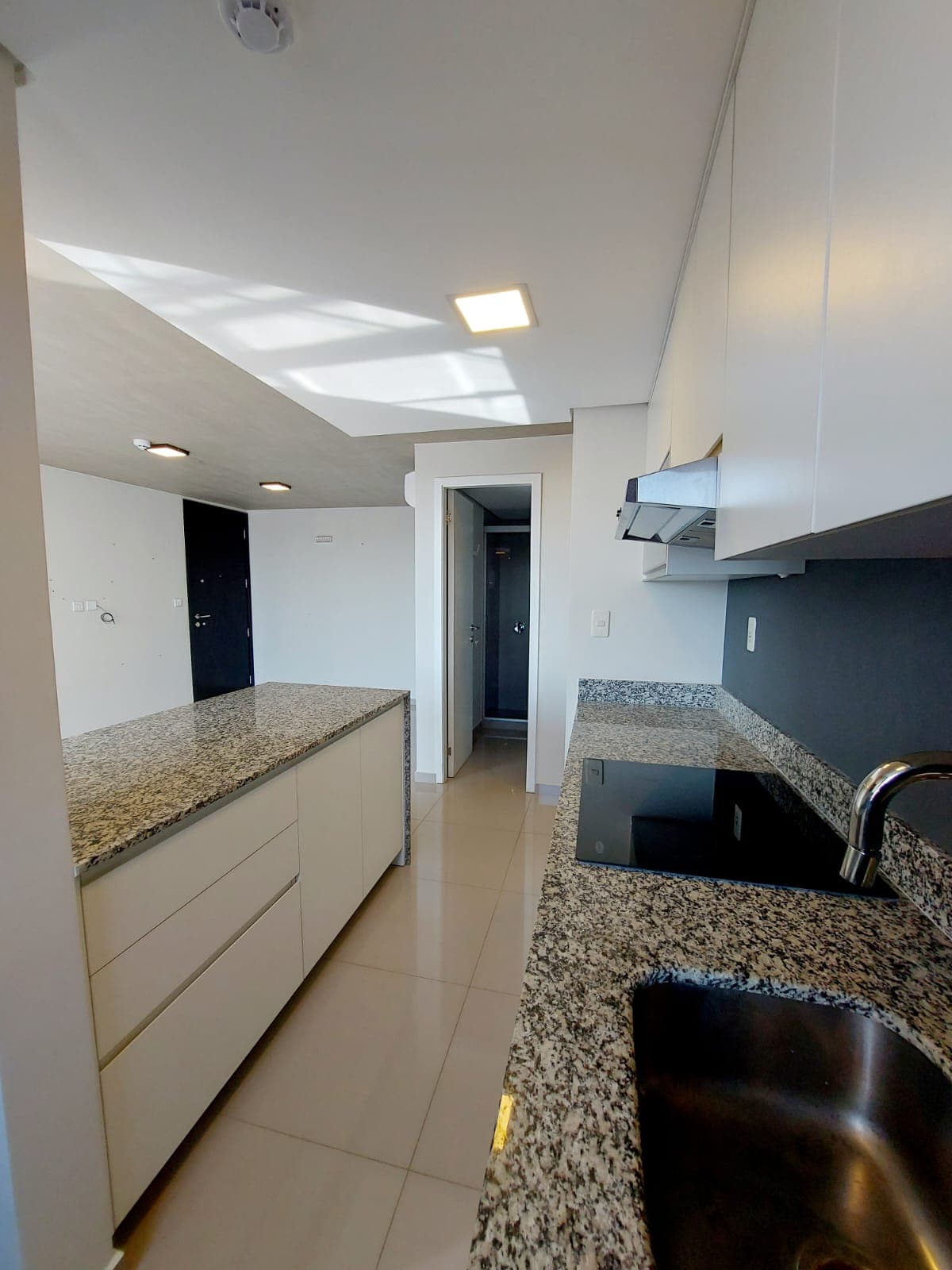 Departamento de 2 habitaciones en Luque, foto 2