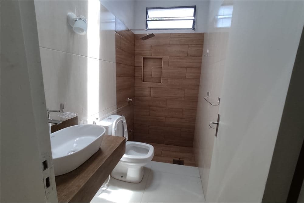 Chalet-alquiler-tte. Oscar Saguier, Vista Alegre, Asunción, foto 5