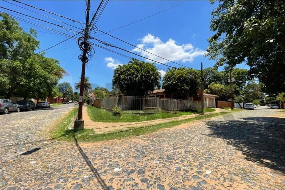 Amplia casa en asuncion barrio villa aurelia, foto 2