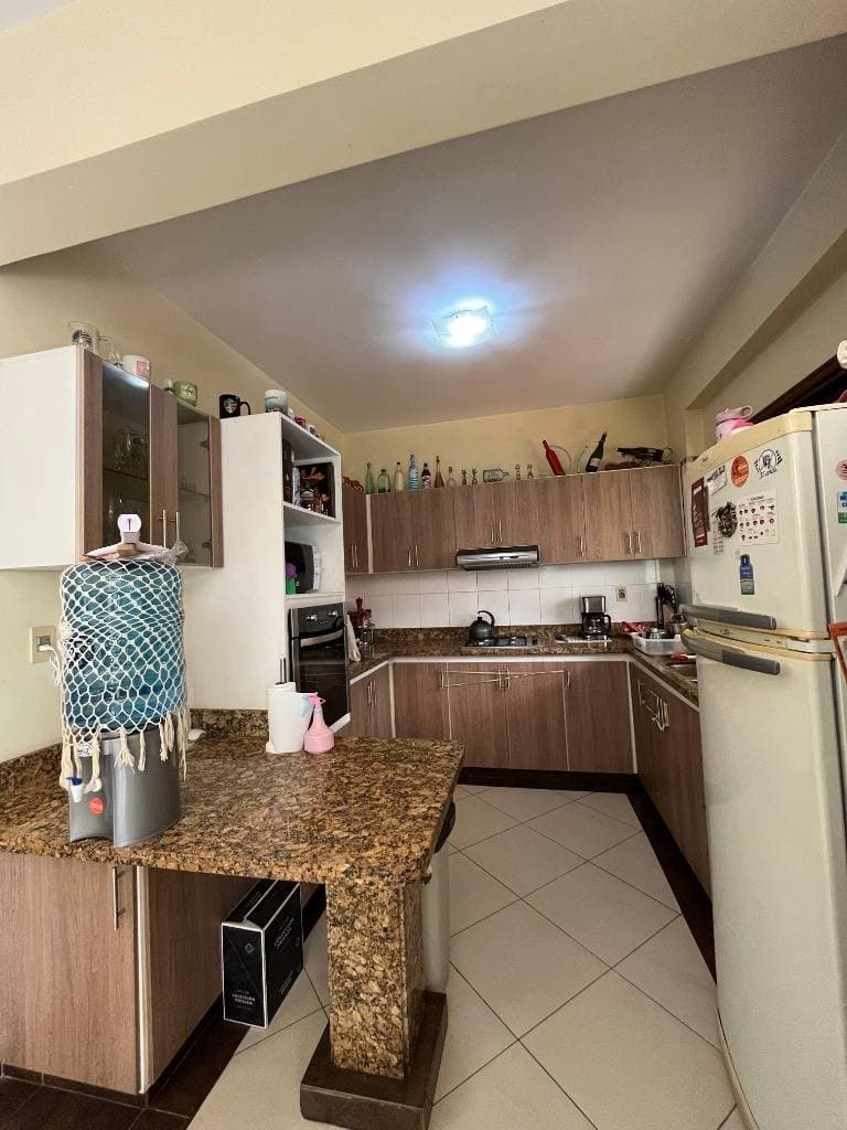 Barrio Las Lomas, vendo casa, a tres cuadras de Casa Rica, foto 2