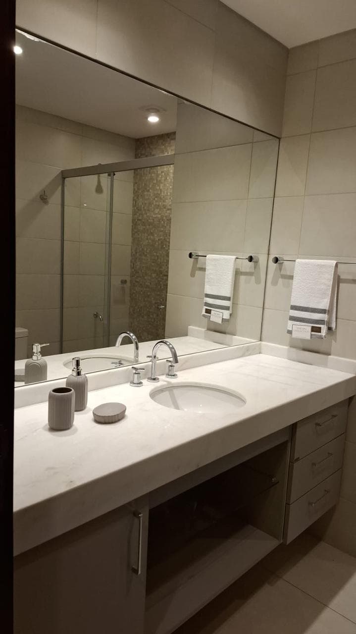 Dpto Amoblado De 3 Habit En Suite. Edificio Río Lindo — foto 4