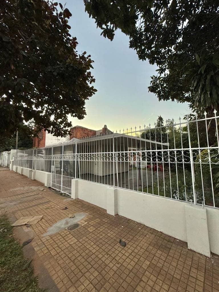 Terreno 900 m² sobre Av. Isaac Kostianovsky | Los Laureles, foto 3