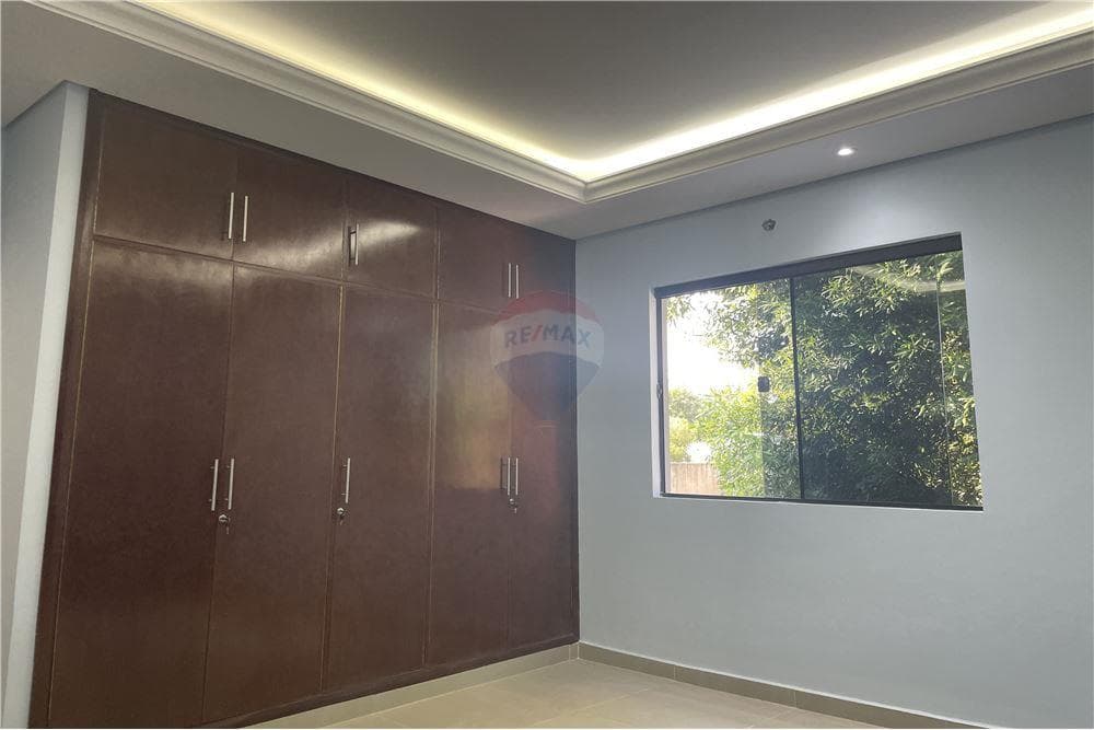 Duplex en Lambaré barrio mbachio II, foto 4